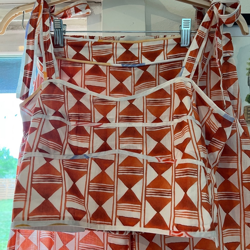 De Loreta - NWT - Two Piece Set - Size M